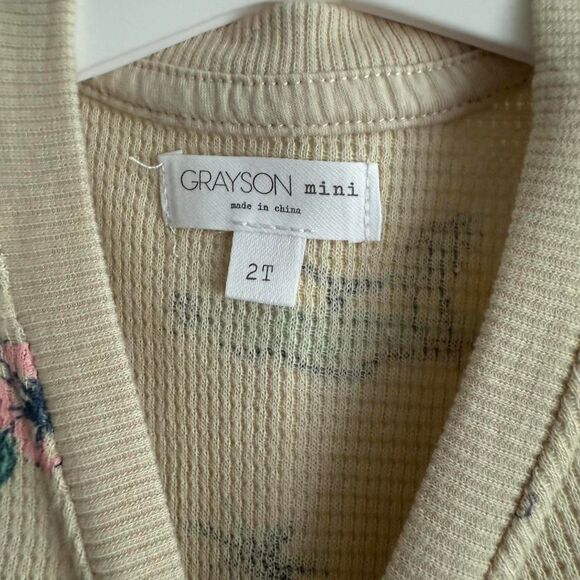 NWT Grayson mini cream floral print shorts set in a size 2T - Picture 4 of 4